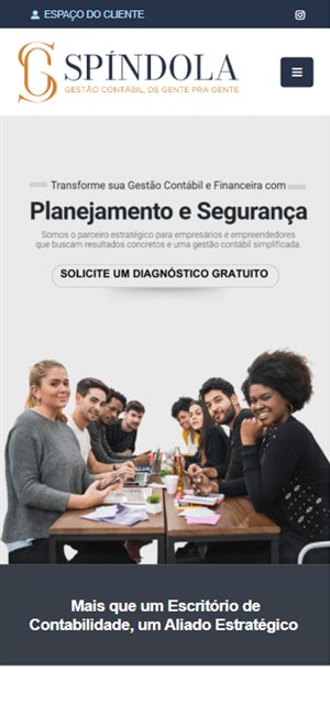 Tela do site Spíndola Gestão Contábil no celular